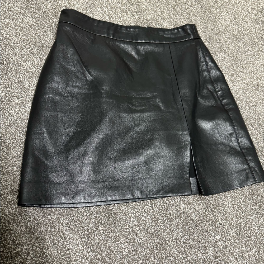 black pleather aritzia mini skirt